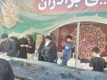 حضور حضرت حجت الاسلام والمسلمین سید حسین مومنی در موکب حضرت ام البنین حضرت خدیجه الکبری (س)